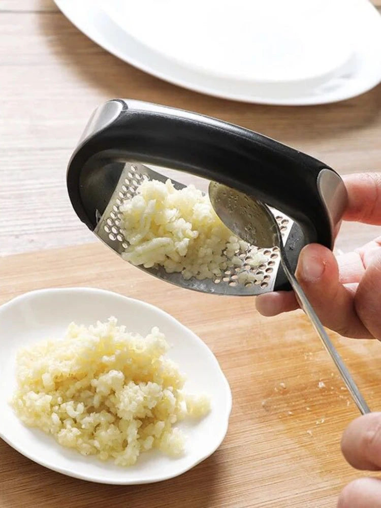 garlic press
